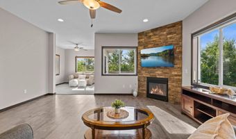 2726 11th Ave, Anoka, MN 55303