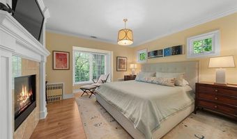 25733 River Dr, Franklin, MI 48025