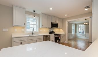 55 Richardson St, Billerica, MA 01821