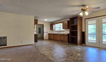 324 Circle R Dr, Benton, TN 37307