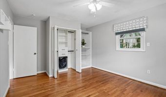 3831 N VERNON St N, Arlington, VA 22207