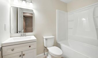 2134 S LOWELL St, Arlington, VA 22204