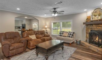 200 Finley Rd, Benton, LA 71006