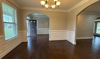 108 Hackamore Ln, Camden, SC 29020