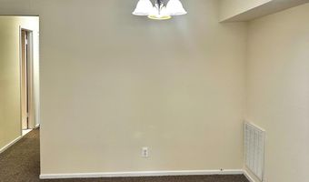 7904 INVERTON Rd 204, Annandale, VA 22003