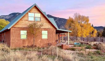 71 Calle Martinez, Arroyo Seco, NM 87514