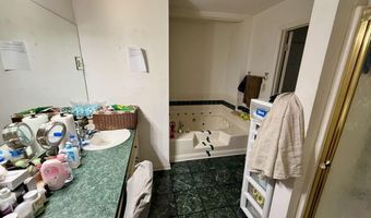 916 Randall Whiddon Dr, Ashburn, GA 31714