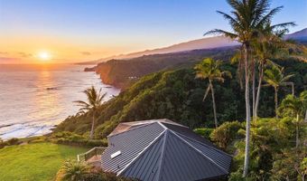 180 Door Of Faith Rd, Haiku, HI 96708