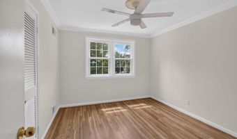 6035 CHATSWORTH Ln, Bethesda, MD 20814