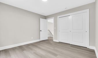 70 Seurat St, Barnegat, NJ 08005