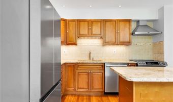 29 Firglade Ave, East Providence, RI 02915