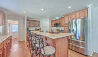 208 Catfish Landing Cir, Bonneau, SC 29431