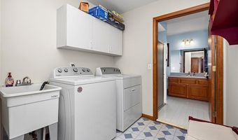 1135 Holmes Rd, Allenton, MI 48002