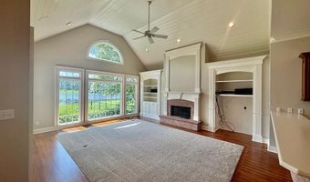 708 Town And Country Dr, Adel, GA 31620