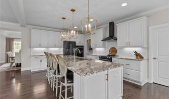 216 Hickory Ln, Adams Twp., PA 16046
