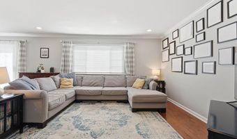 6812 LAMP POST Ln, Alexandria, VA 22306