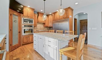 W5889 GERANIUM Drive, Appleton, WI 54915