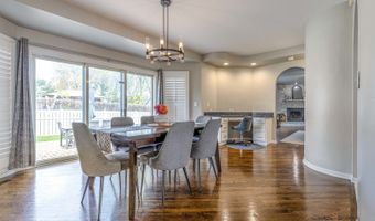 1801 N Dover Ct, Arlington Heights, IL 60004