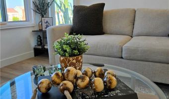 2022 W 75th St, Los Angeles, CA 90047