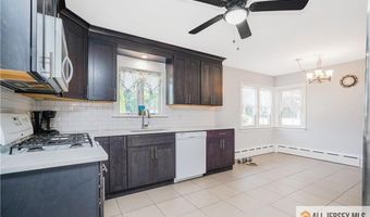 82 Milltown Rd, East Brunswick, NJ 08816