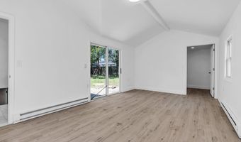 136 Pacific Ave, Beachwood, NJ 08722
