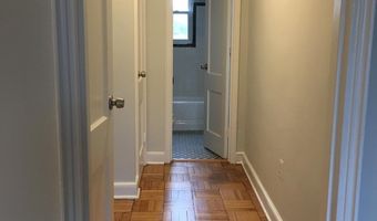 1722 N QUINN St 203, Arlington, VA 22209