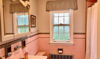 1000 Hope St, Bristol, RI 02809