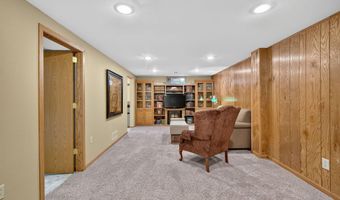 3909 Minnetonka Ave, Ames, IA 50010