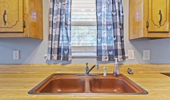 236 Beacon Ln, Atmore, AL 36502