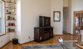 198 W Lake Dr, Arlington, SD 57212