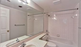 1050 N TAYLOR St 1-201, Arlington, VA 22201