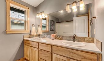 61390 Merriewood Ct, Bend, OR 97702