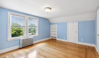 9 Country Pkwy, North Providence, RI 02911