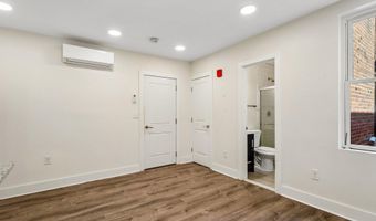 1821 T St NW, Washington, DC 20009