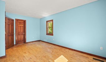 30 Seabreeze Dr, Bourne, MA 02532