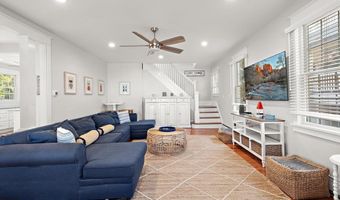 112 8TH St E, Beach Haven, NJ 08008
