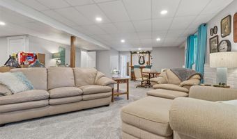 405 Plumwood Ct SW, Altoona, IA 50009