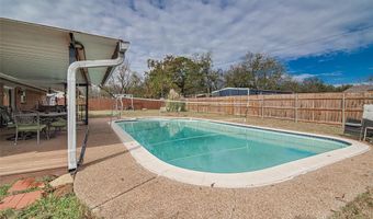 6207 Creek Crossing Rd, Alvarado, TX 76009