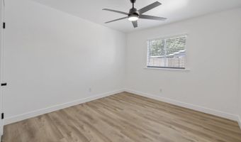 11456 Manzanita St, Armona, CA 93202