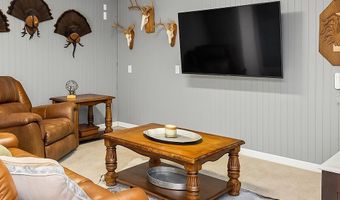 312 S Poplar Ave, Andrews, SC 29510
