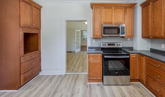 822 Chesnut St, Camden, SC 29020