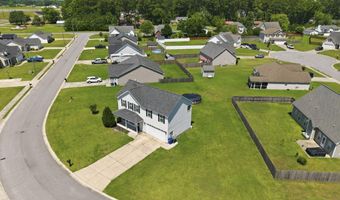 4400 Bristlecone Dr, Ayden, NC 28513