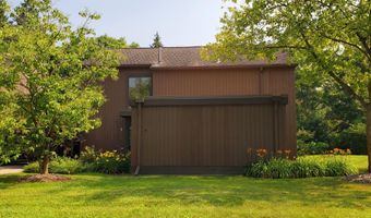 1 Westbury Ct, Ann Arbor, MI 48105