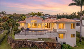 559 Moaniala St, Honolulu, HI 96821