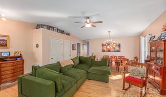 32 Foxberry Dr, Arden, NC 28704