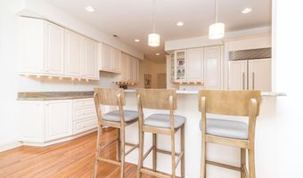 5812 HICKORY HOLLOW Ln, Doylestown, PA 18902