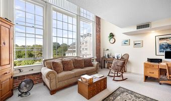 40 Web Ave 202, North Kingstown, RI 02852