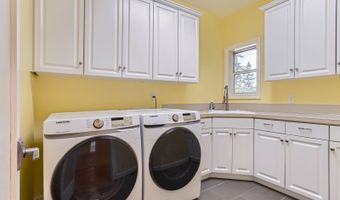 15575 SW BRIGHTON Ct, Beaverton, OR 97007