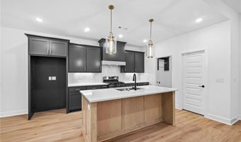 4 Argyll Cir, Bella Vista, AR 72715