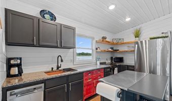 546 Lakeshore Cir, Annandale, MN 55302